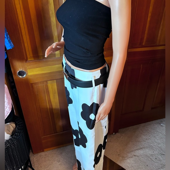 Black and White Floral Print Maxi Skirt - Picture 5 of 14